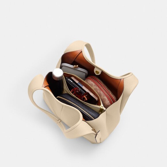 Coach Lana Shoulder Bag Chalk - Picture 8 of 16